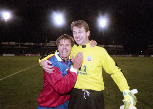 Helsingborgs Roland Nilsson och målvakten Sven Andersson