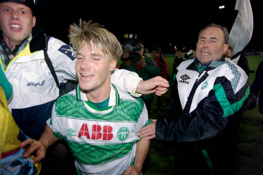 Lennart Söderberg, tränare i Västerås jublar