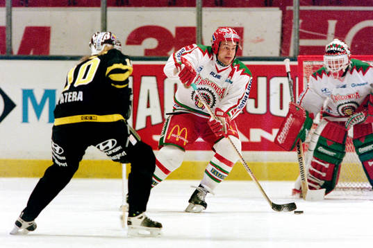 Bläddra bland fler bilder av Ishockey, Elitserien, AIK - Västra Frölunda, 2-1