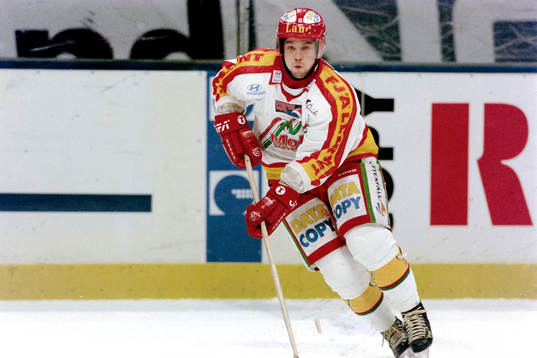 Kristian Gahn, Modo