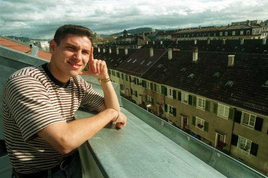 BERN  FOTBOLL EROL BEKIROVSKI I SIN HEMSTAD BERN
