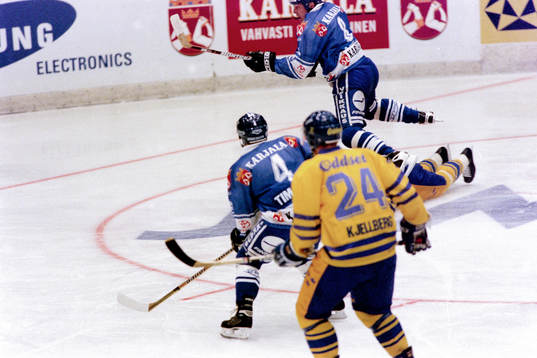 Janne Ojanen, Finland bjuds på en lufttur