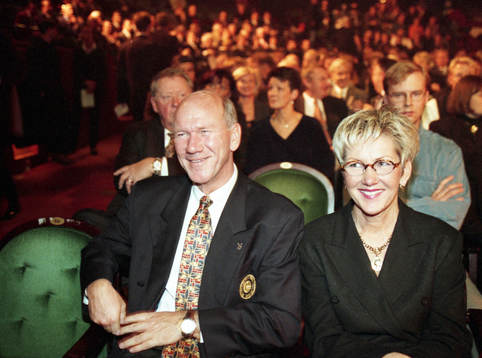 F.d förbundskaptenen Tommy Svensson med hustru Ann-Catrin