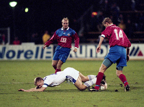 Pär Zetterberg, Anderlecht attackeras bakifrån av Ulrik