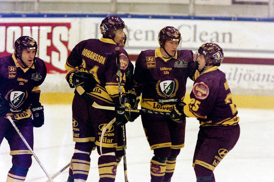 Jörgen Jonsson och Färjestad jublar