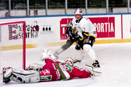 Bläddra bland fler bilder av Ishockey, Elitserien, Västra Frölunda - AIK, 2-3