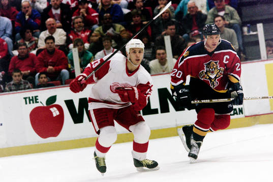 Vjatjeslav Kozlov, Detroit Red Wings och Brian Skrudland,