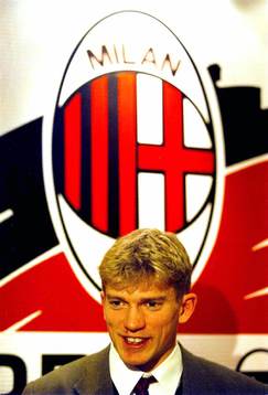 Fotboll, Presskonferens på Milanello. Jesper Blomqvist