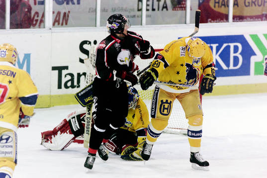 Situation framför Kenneh Johansson, målvakt i HV71