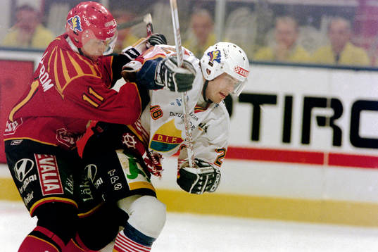 Jonas Löfström, Brynäs i kamp om pucken