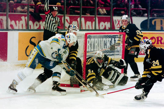 Stefan Hellkvist, Leksand framför Miikka Kiprusoff,