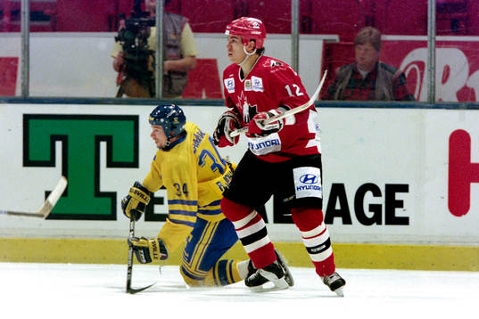 Roger Johansson, Sverige