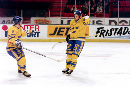 Magnus Svensson och Michael Nylander, Sverige jublar