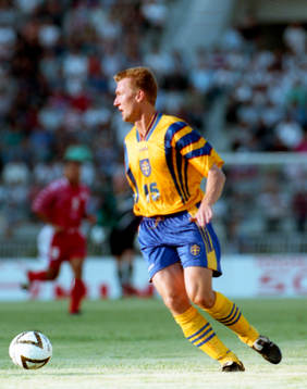 Stefan Landberg med bollen