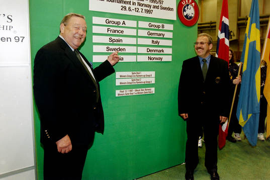 Lennart Johansson, Frantisek Chvalovsky, Uefa