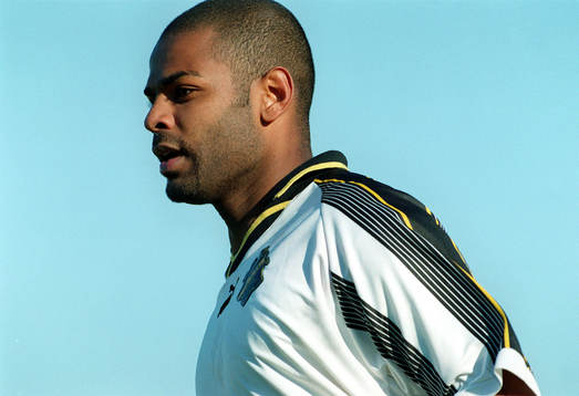 Fotboll -- Pascal Simpson, AIK