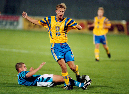 Niclas Alexandersson glidtacklas