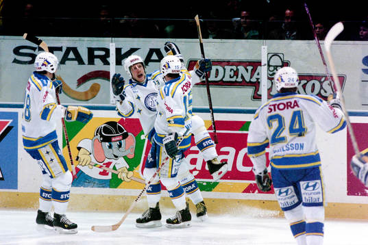 Bläddra bland fler bilder av Ishockey, Elitserien, kvartsfinal 2, Malmö - Leksand, 1-2