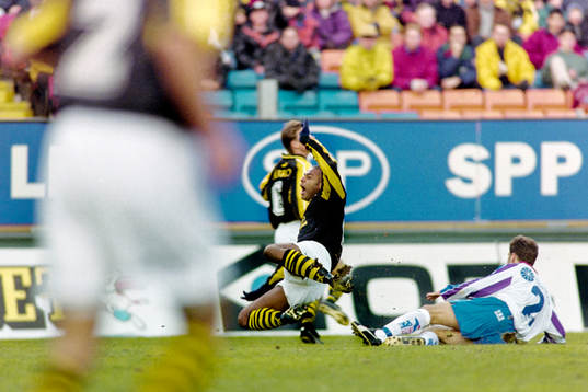 Pascal Simpson, AIK fälls av Per-Ola Ljung, Helsingborg