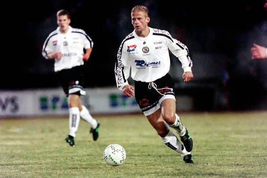 Sigurdur Jonsson, Örebro med bollen