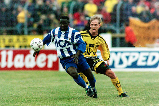 Emmanuel Tetteh, Göteborg med elfsborgs Joachim Modigh i