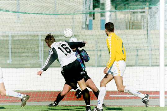 Daniel Leinar gör 1-0 till Motala