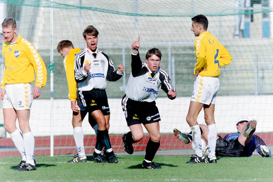 Daniel Leinar gör 1-0 till Motala