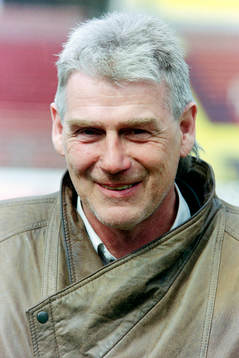 Clarence Claesson, Öster