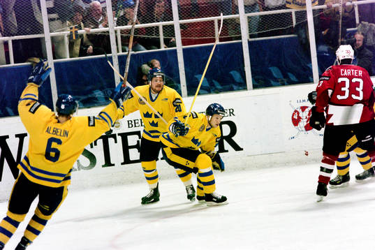Per Eklund och Michael Nylander, Sverige jublar