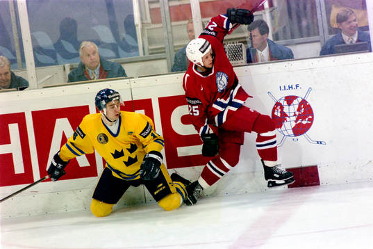 Nichlas Falk, Sverige och Robert Sjur Nilsen, Norge