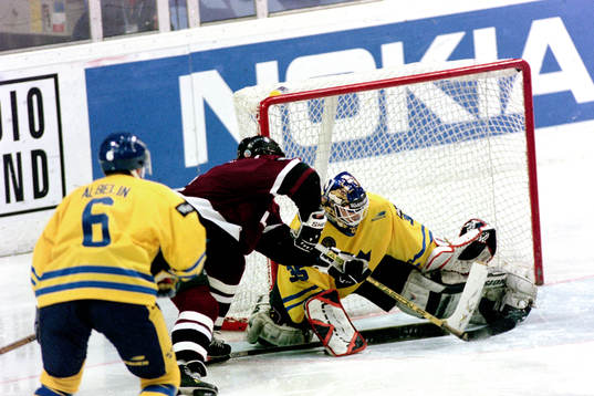 Tommy Salo, målvakt,Sverige