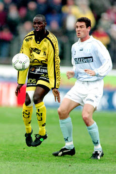 Moses Nsubuga, Elfsborg med malmös Christian Karlsson i