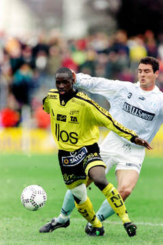 Moses Nsubuga, Elfsborg med malmös Christian Karlsson i