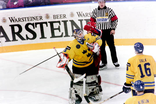 Tommy Salo, målvakt i Sverige