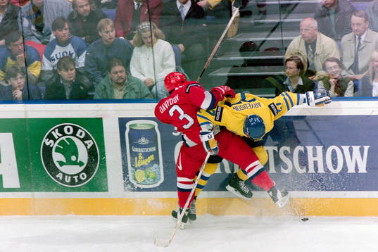 Marat Davydov, Ryssland trycker upp Magnus Arvedson,