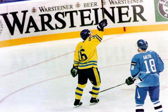 Nichlas Falk, Sverige jublar