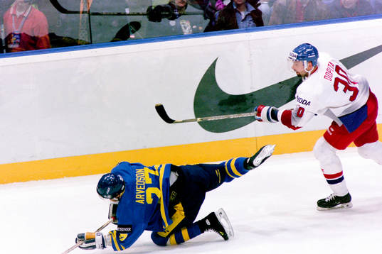 Magnus Arvedson, Sverige
