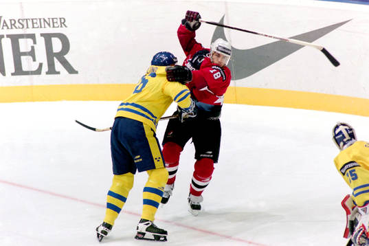 Mattias Öhlund, Sverige stoppar kanadas Mark Recchi
