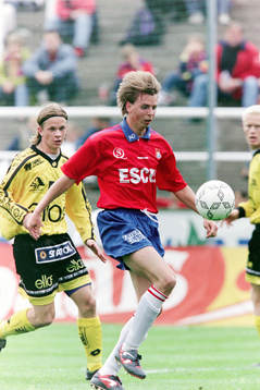 Stefan Wennberg, Örgryte med bollen framför elfsborgs