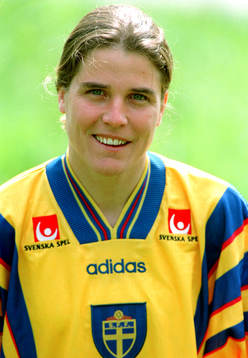 Ewa Zeikfalvy, Sverige