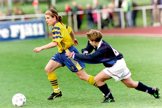 Ewa Zeikfalvy, Sverige