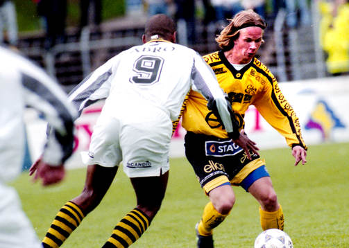 AIK:s Pascal Simpson och Elfsborgs Tobias Linderoth