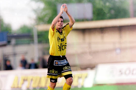 Mats Rotting, fyramålsskytt i Elfsborg jublar