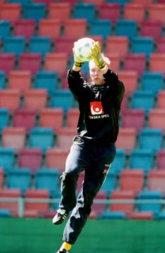 Magnus Hedman greppar bollen