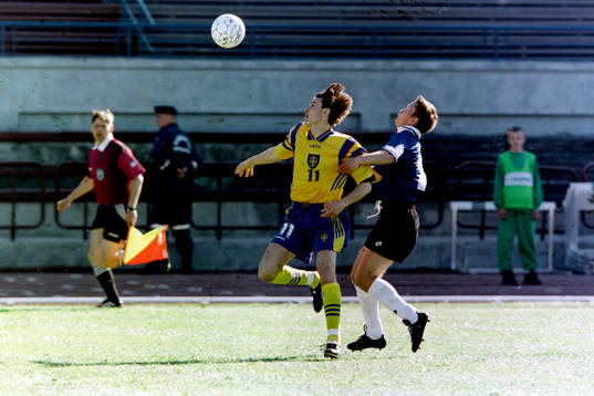 Yksel Osmanovski, Sverige