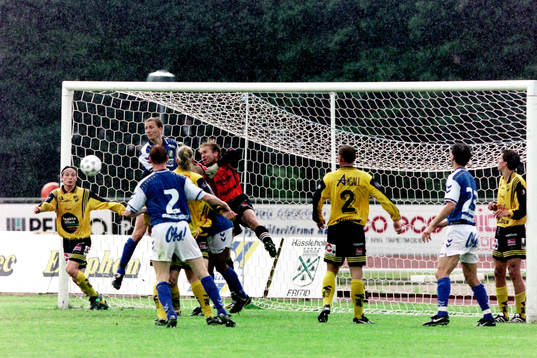 Situation framför Benny Johansson, målvakt i Hässleholm