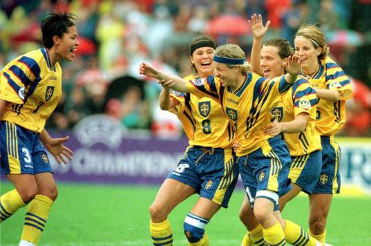 fotboll Dam EM Sverige - Spanien. Victoria Svensson är