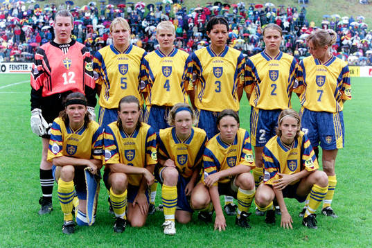 Sveriges startelva. Bakre raden fr. v Ulrika Karlsson,