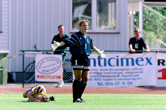 Sandrine Roux, Målvakt, Frankrike