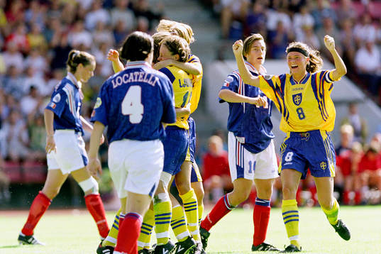 Hanna Ljungberg och Malin Swedberg, Sverige jublar